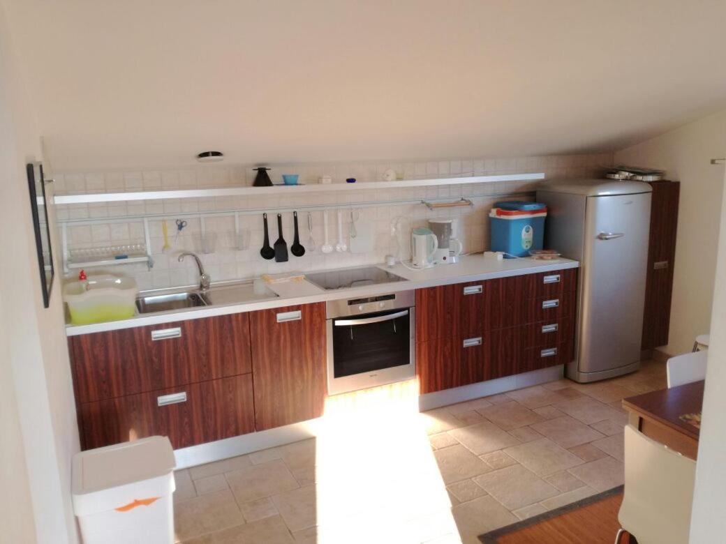 Nice, Cosy Studio Apartment With Shared Outdoor Pool 班约勒 外观 照片